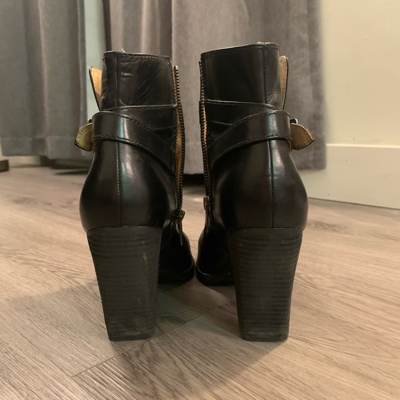 *FRYE* - Picture 7 of 10